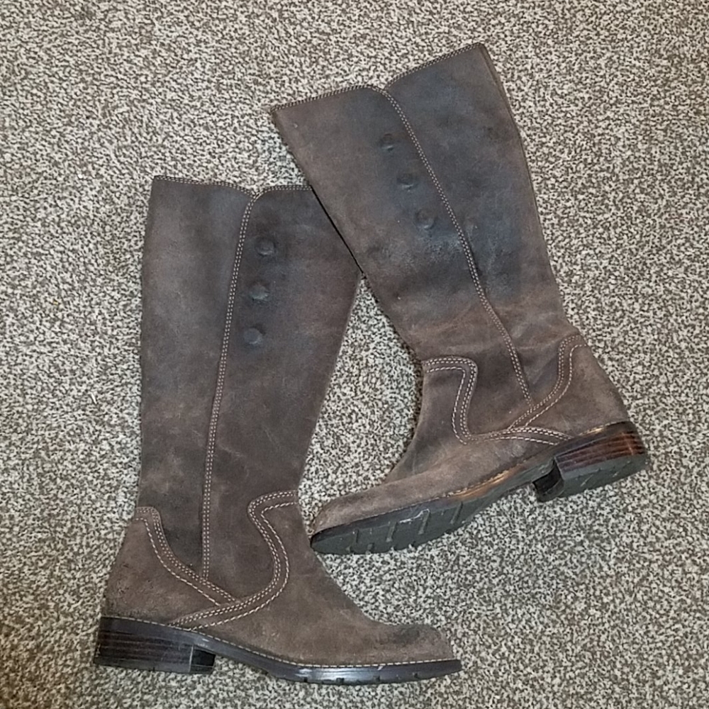 Beautiful Sofft distressed leather riding boots